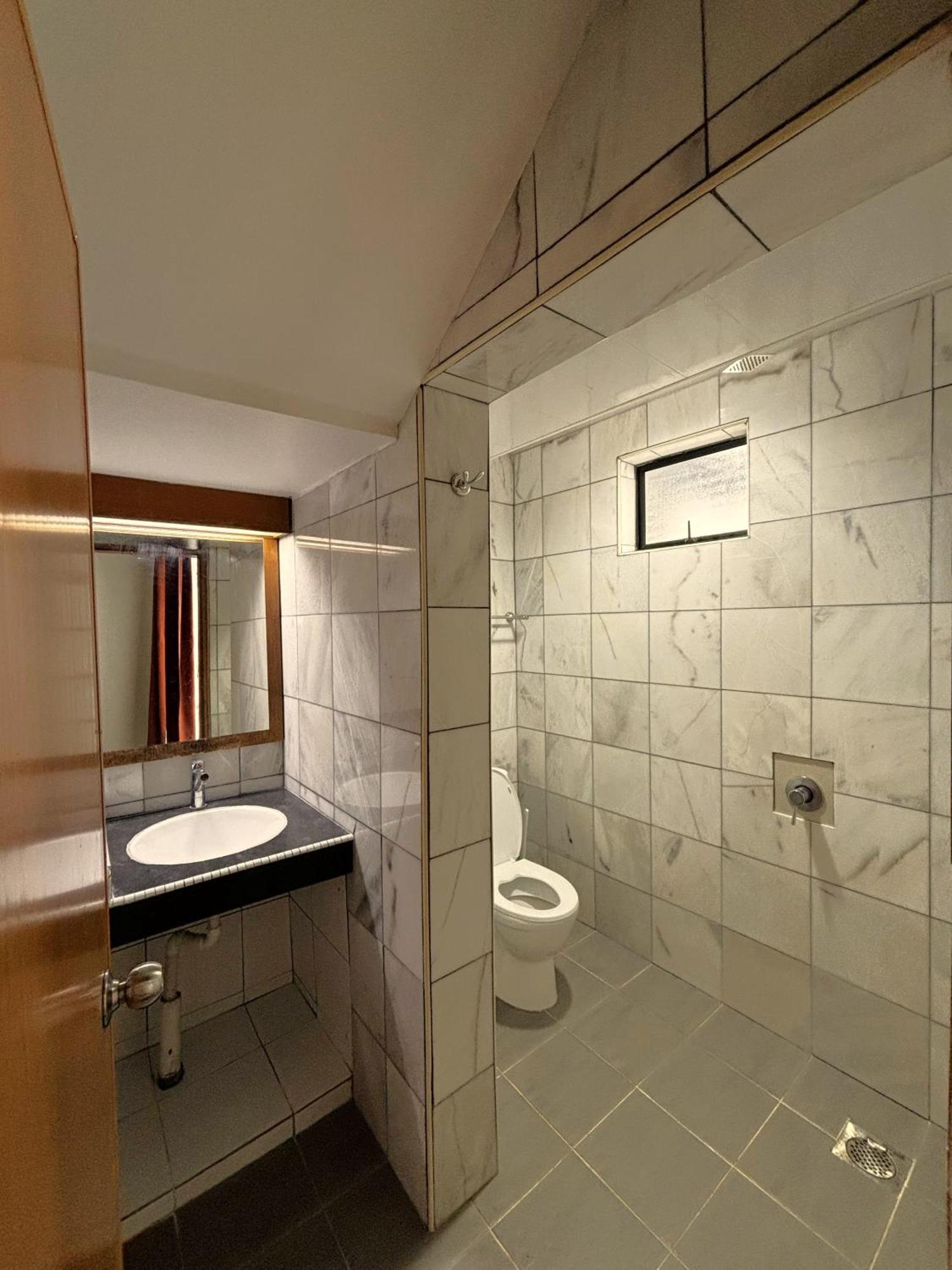 Cool Point Hotel ตานาห์ราตา ภายนอก รูปภาพ